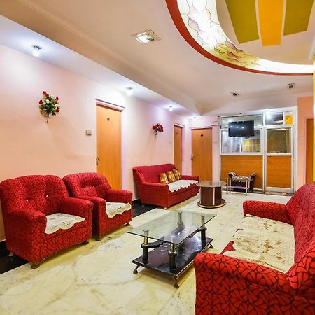 สปอต ออน 66948 โฮเต็ล มิดทาวน์ Hotel Gondia ภายนอก รูปภาพ