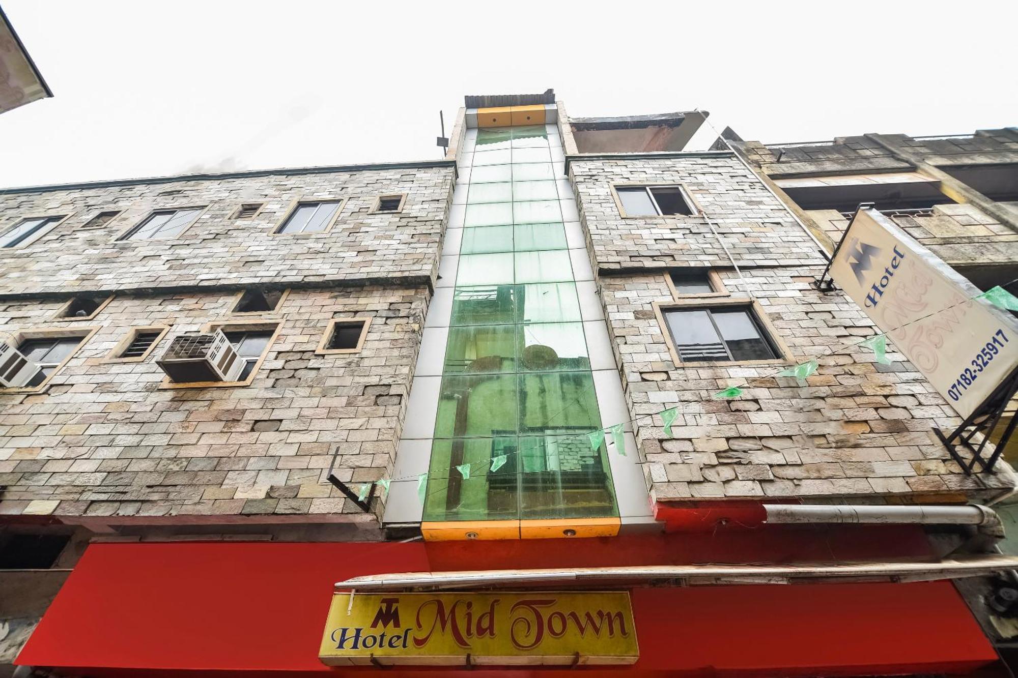 สปอต ออน 66948 โฮเต็ล มิดทาวน์ Hotel Gondia ภายนอก รูปภาพ