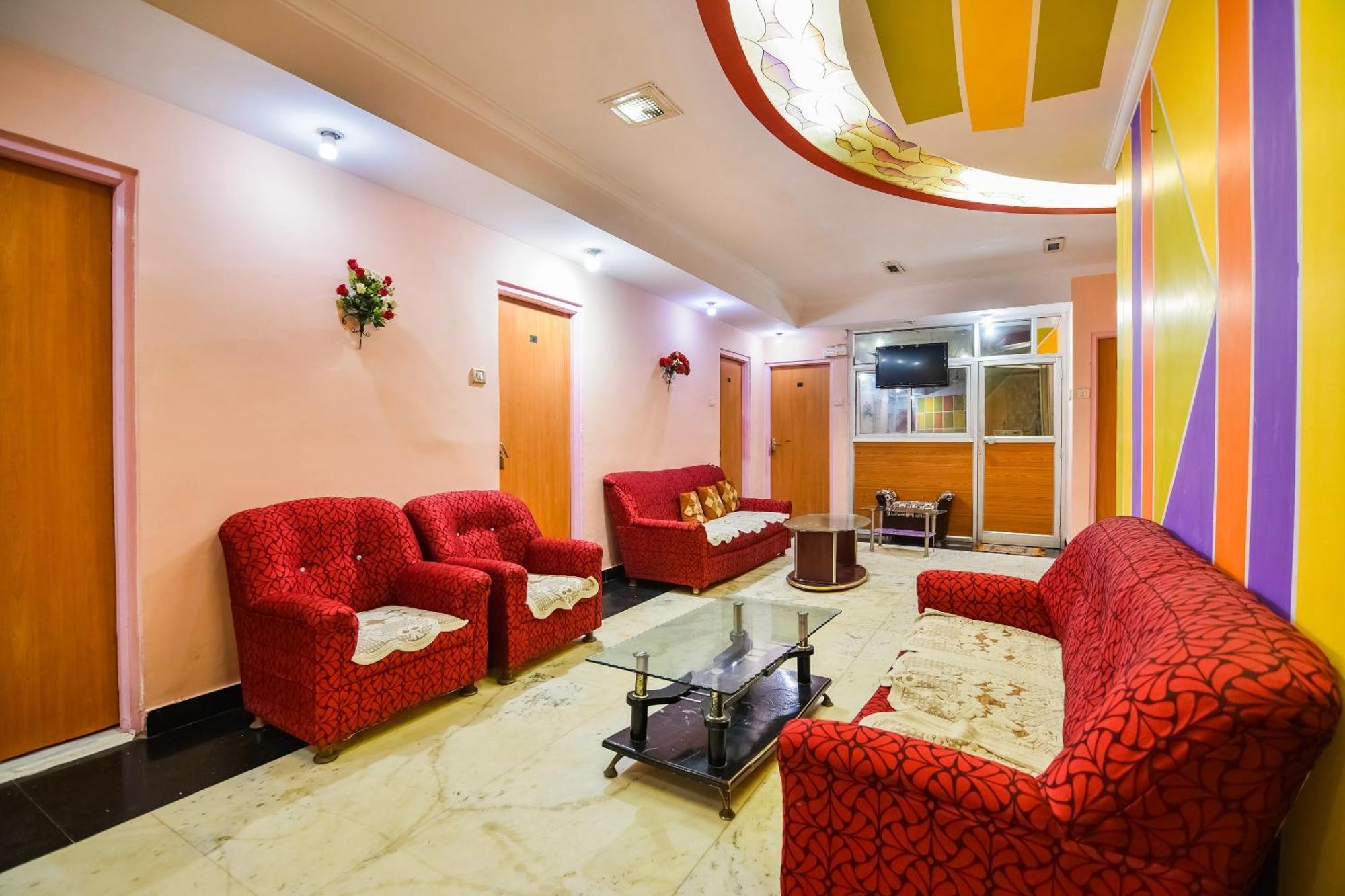 สปอต ออน 66948 โฮเต็ล มิดทาวน์ Hotel Gondia ภายนอก รูปภาพ