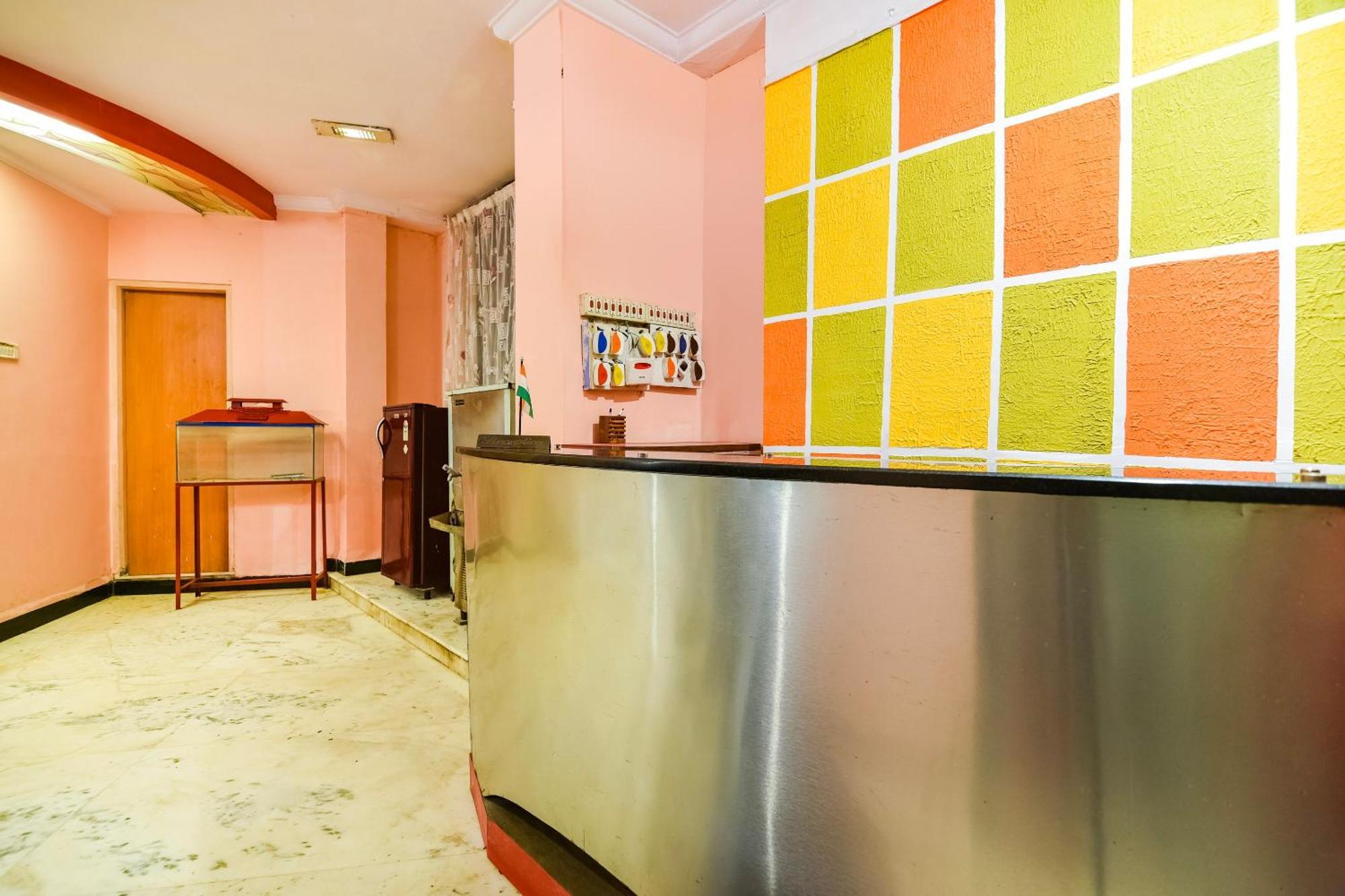 สปอต ออน 66948 โฮเต็ล มิดทาวน์ Hotel Gondia ภายนอก รูปภาพ